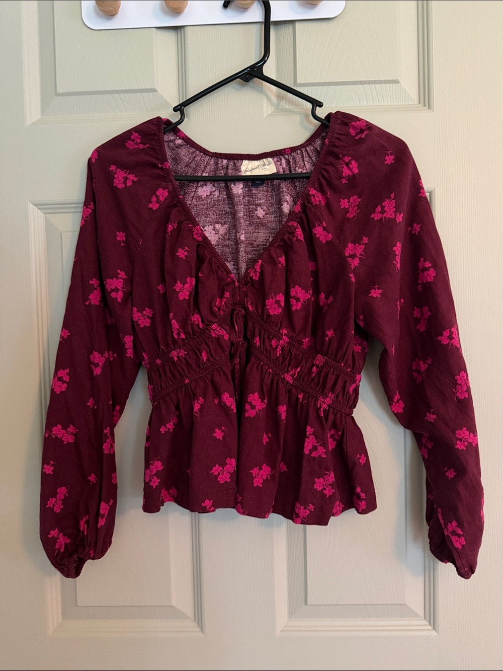 Universal Thread XS Burgundy Pink Floral Peplum Blouse Long Sleeve Boho Top